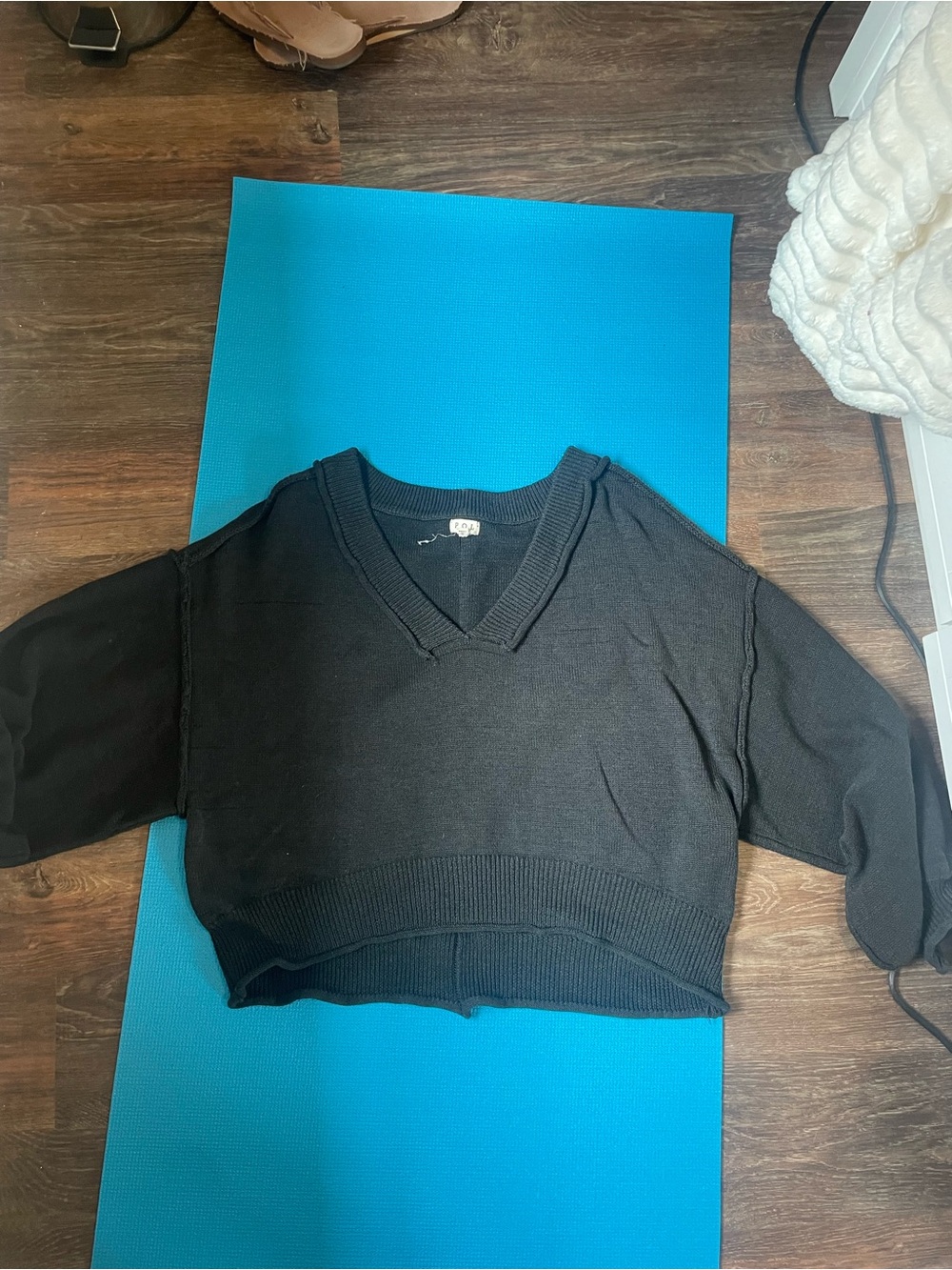 Cropped Black V-Neck Sweater